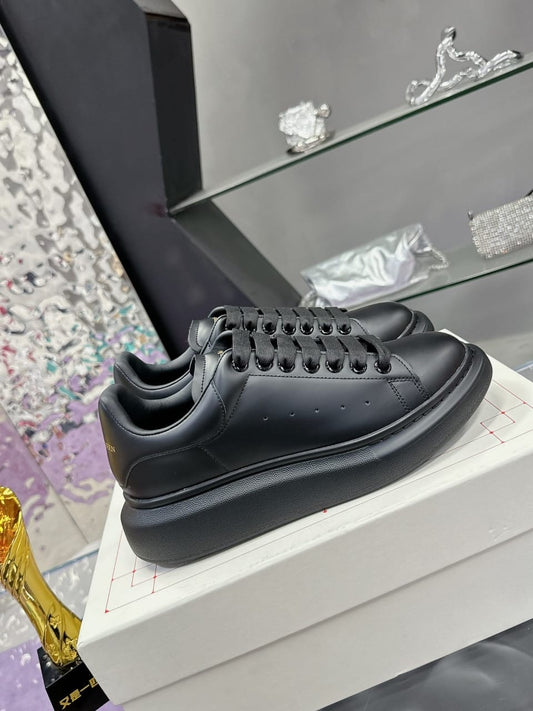 Alexander McQueen Black