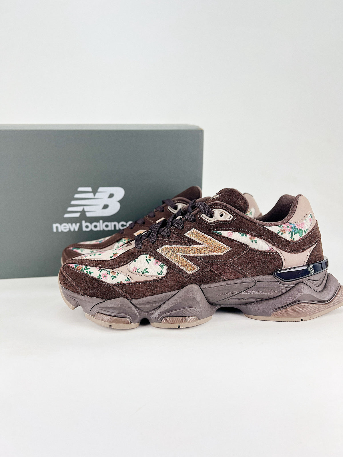 New Balance 9060 atmos Pink Timeless Beauty