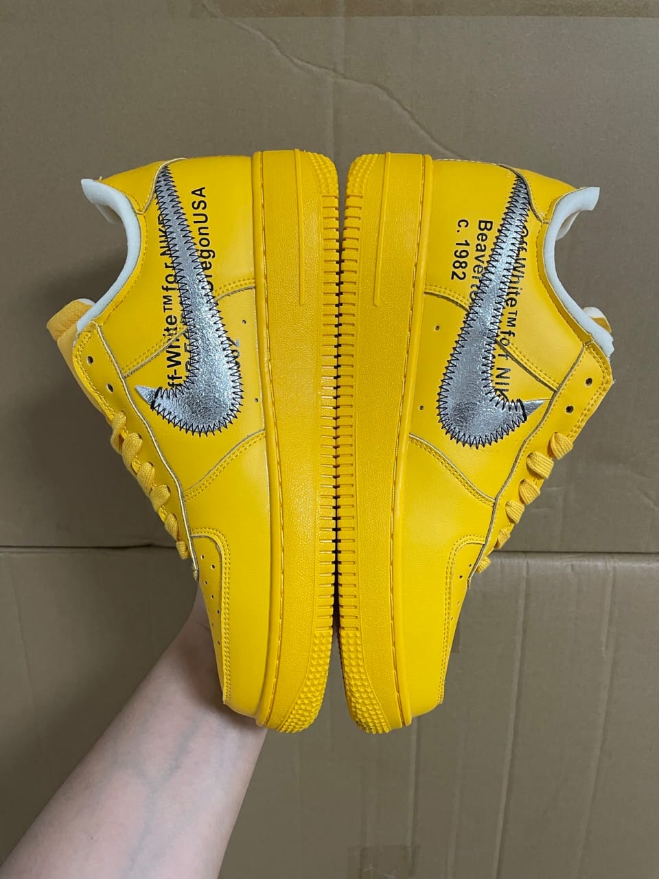 Nike Air Force 1 Low Off-White University Gold Metallic Silver