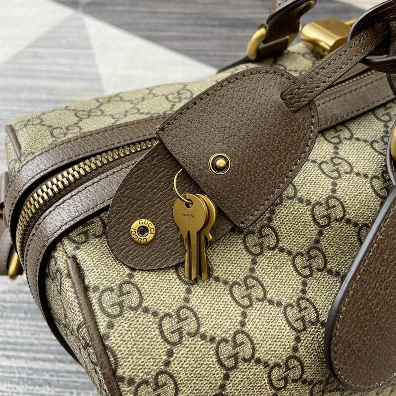 Gucci Savoy medium duffle bag in beige and dark brown