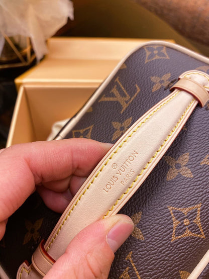 Louis Vuitton Monogram Neil Mini Makeup Bag