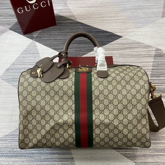 Gucci Savoy medium duffle bag in beige and dark brown