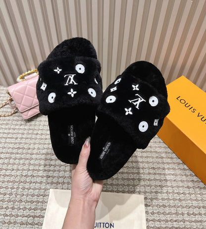 Louis Vuitton Pool Pillow Comfort Mule