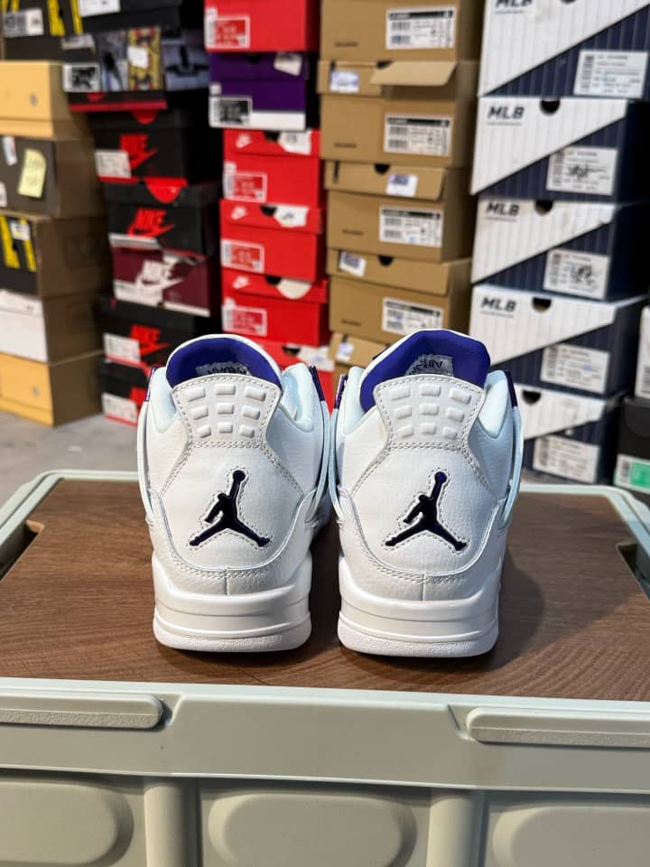 Nike Air Jordan 4 Retro "Metallic Purple,"