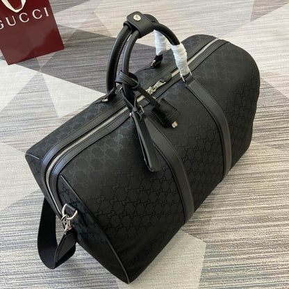 Gucci GG Black large duffle bag in black GG Supreme