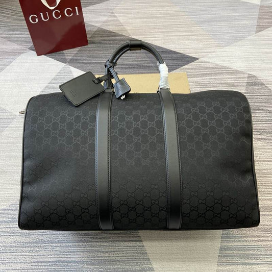 Gucci GG Black large duffle bag in black GG Supreme